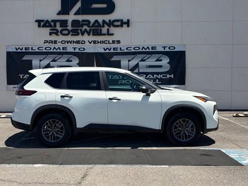 Used 2024 Nissan Rogue S FWD image 6