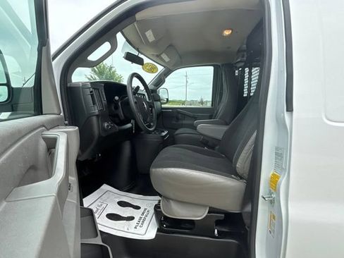 Used 2025 Chevrolet Express 2500 w/ Driver Convenience Package RWD image 3