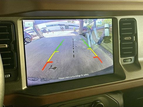 Used 2024 Ford Bronco Outer Banks AWD/4WD image 14