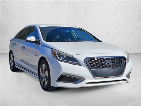 Used 2017 Hyundai Sonata Limited image 3