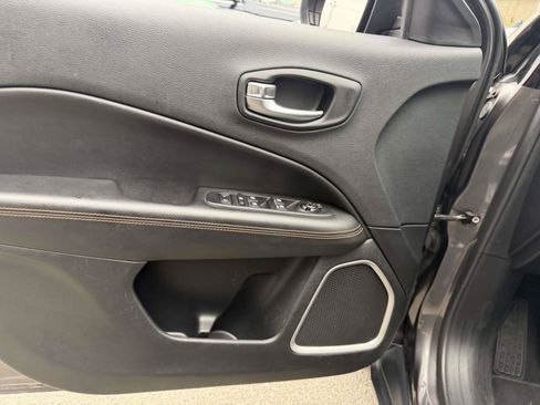 Used 2020 Jeep Compass Limited AWD/4WD image 16