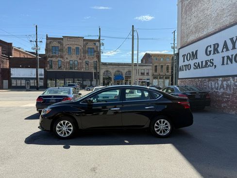 Used 2018 Nissan Sentra SV image 5
