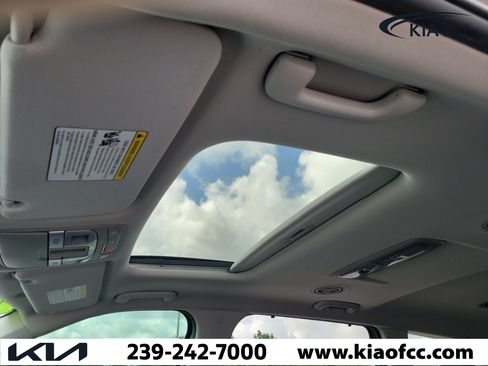 Certified 2024 Kia Telluride EX w/ EX Captain's Chair Package FWD image 21