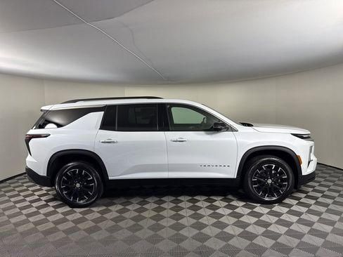 New 2026 Chevrolet Traverse LT FWD image 6