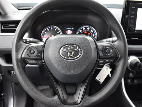 Used 2021 Toyota RAV4 LE FWD image 13