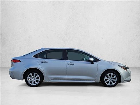 Used 2024 Toyota Corolla LE FWD image 4