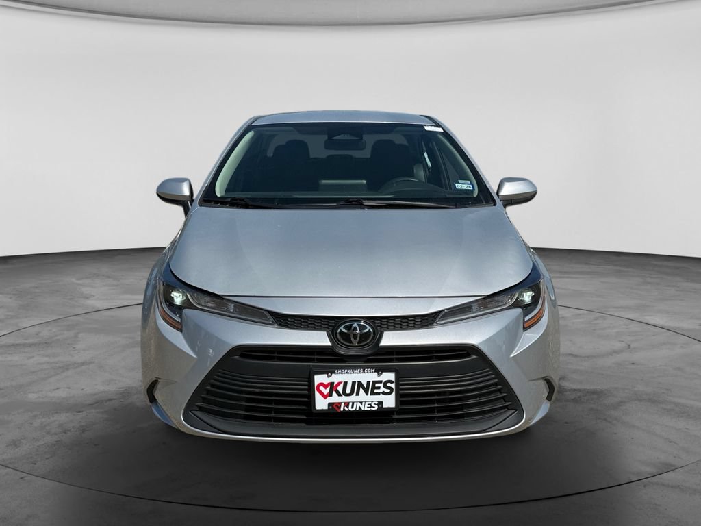 Used 2024 Toyota Corolla LE FWD image 3