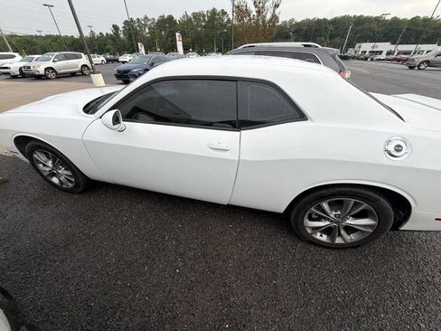 Used 2021 Dodge Challenger SXT AWD/4WD image 4
