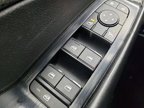 Used 2023 Nissan Rogue S image 27