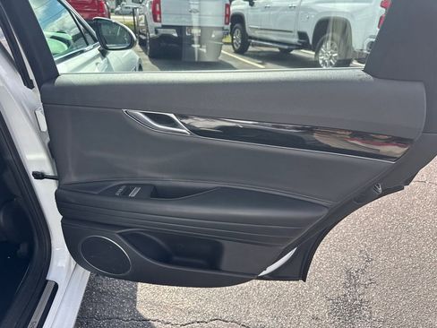 Used 2023 Genesis G80 2.5T image 17