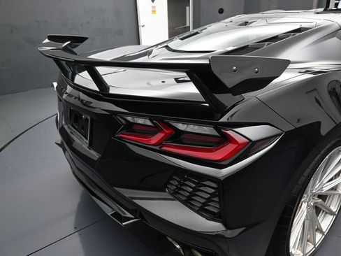 Used 2020 Chevrolet Corvette Stingray Premium Cpe w/ 3LT Preferred Equipment Group RWD image 39