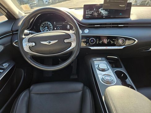 Used 2025 Genesis GV70 2.5T AWD/4WD image 18