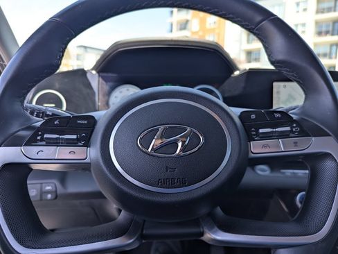 Used 2023 Hyundai Elantra Limited FWD image 21