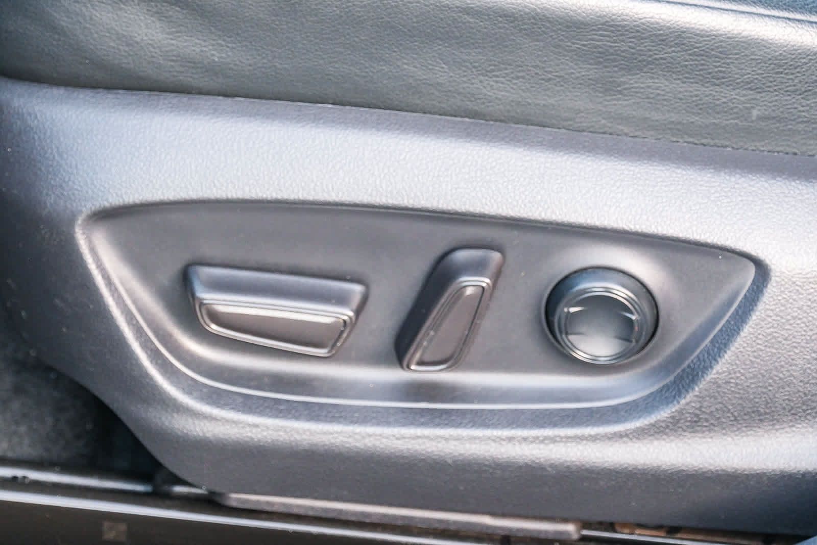 Used 2022 Toyota Camry SE FWD image 23