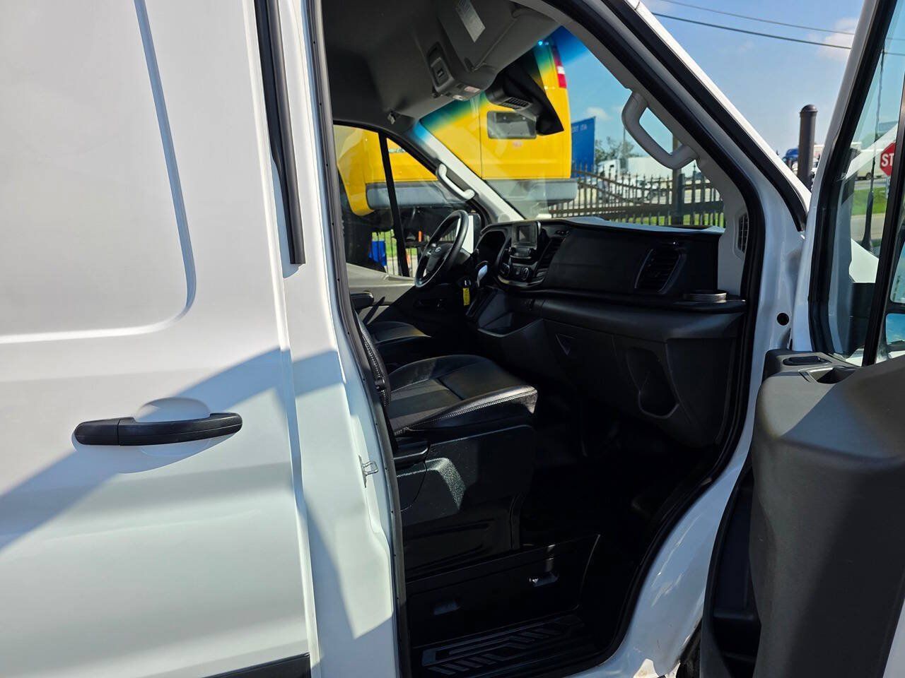 Used 2023 Ford Transit 250 Medium Roof w/ Load Area Protection Package RWD image 16