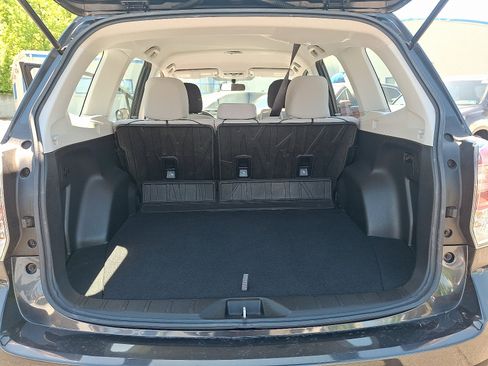 Used 2017 Subaru Forester 2.5i w/ Alloy Wheel Package AWD/4WD image 28