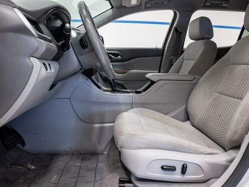 Used 2019 GMC Acadia SLE FWD image 9