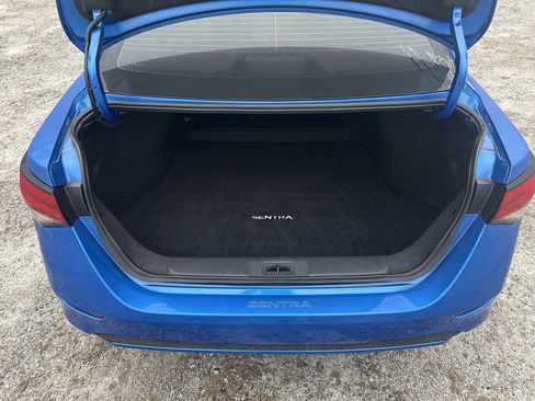 Used 2024 Nissan Sentra SV w/ SV Premium Package image 18