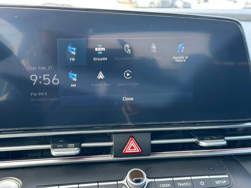 Used 2024 Hyundai Elantra SEL FWD image 21