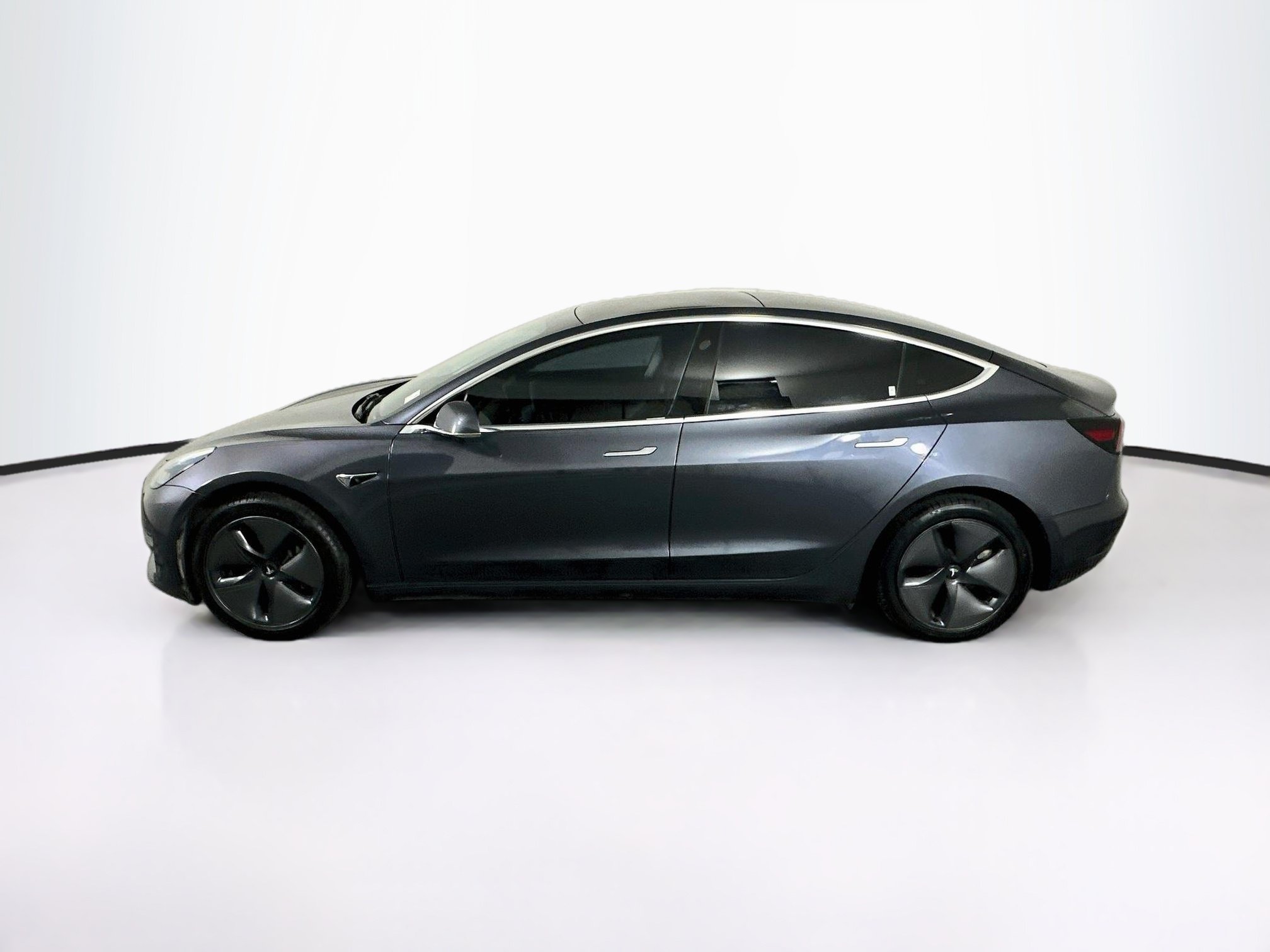 Used 2020 Tesla Model 3 Standard Range Plus RWD image 4
