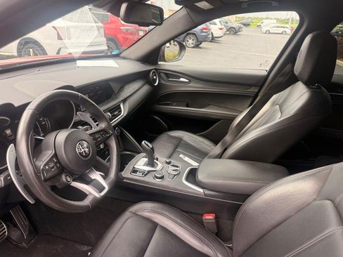 Used 2023 Alfa Romeo Stelvio Sprint AWD/4WD image 7