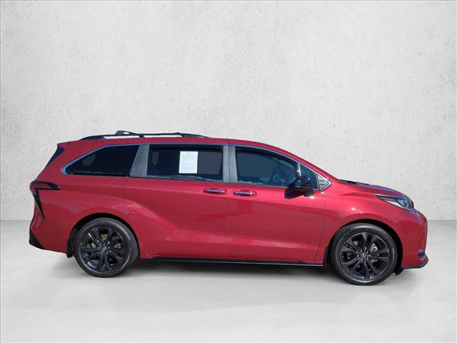 Certified 2024 Toyota Sienna XSE FWD image 4