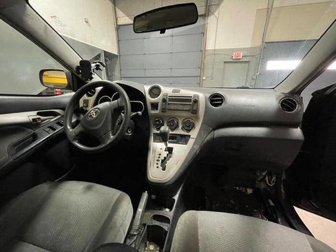Used 2010 Toyota Matrix image 31