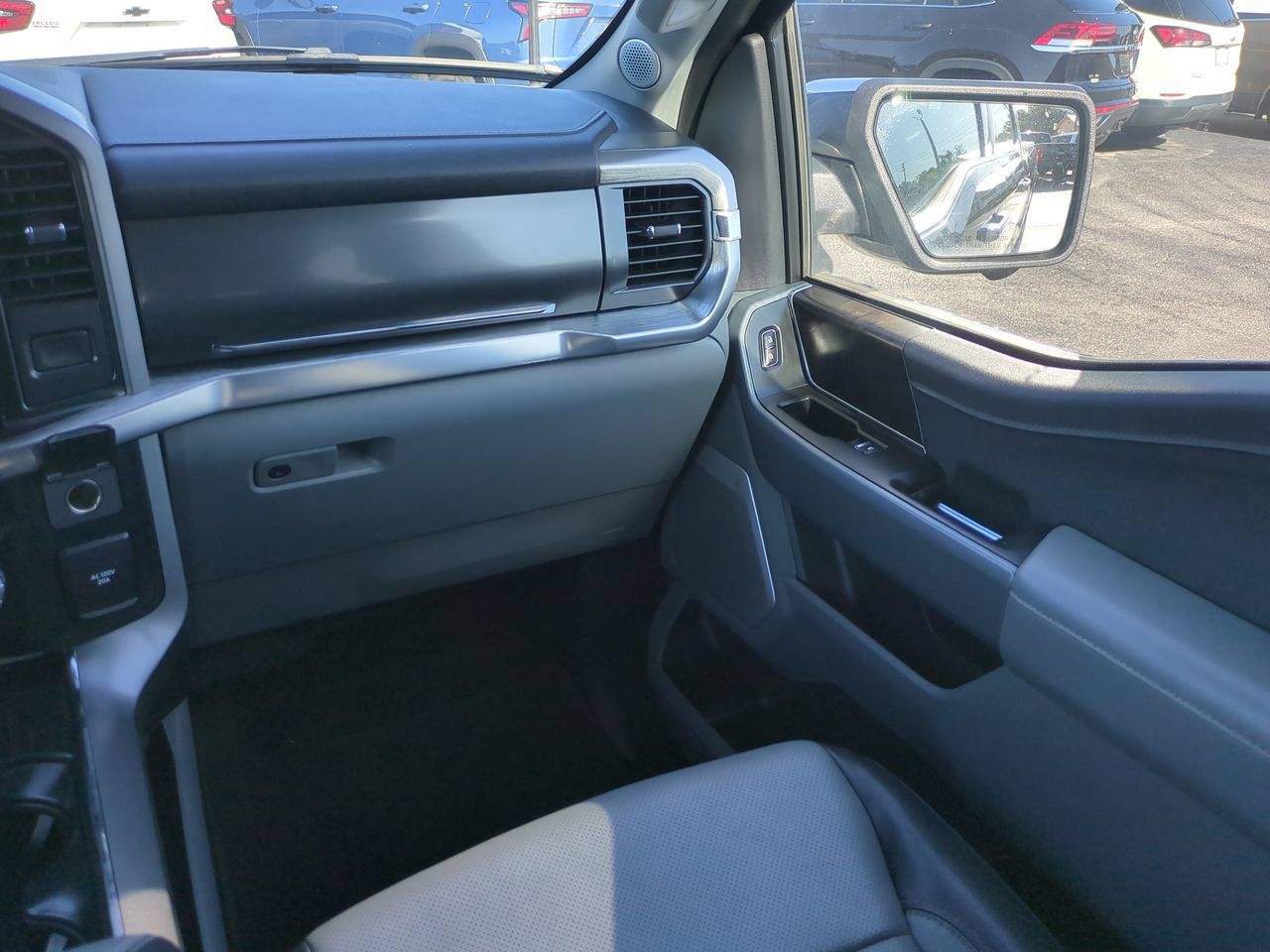 Used 2023 Ford F150 Lariat w/ Equipment Group 502A High AWD/4WD image 17