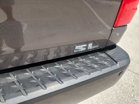 Used 2016 Nissan Titan SL RWD image 8