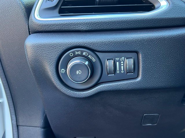 Used 2020 Chrysler Pacifica Limited FWD image 21