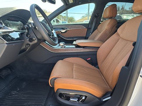 Used 2025 Audi A8 L 3.0T image 9
