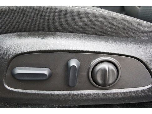 Used 2023 GMC Acadia SLE w/ Driver Convenience Package image 25