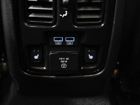 Used 2021 Dodge Durango R/T w/ Tow 'N Go Group AWD/4WD image 19