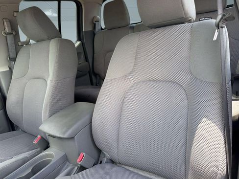 Used 2020 Nissan Frontier SV RWD image 24