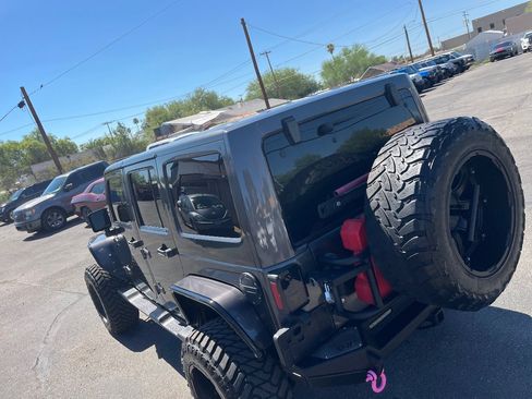 Used 2014 Jeep Wrangler Unlimited Sahara w/ Connectivity Group AWD/4WD image 46