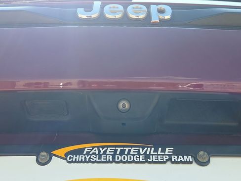 Used 2022 Jeep Grand Cherokee Limited w/ Trailer Tow Prep Group (B) image 40