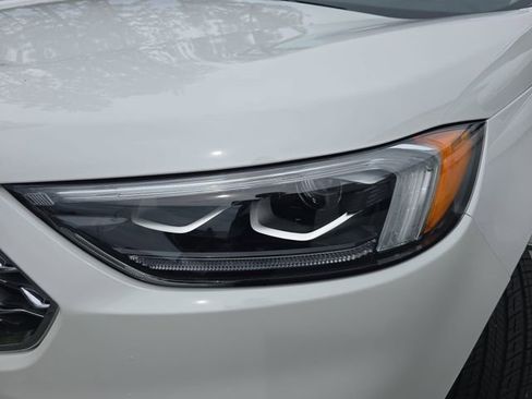 Used 2022 Ford Edge Titanium w/ Equipment Group 301A AWD/4WD image 32
