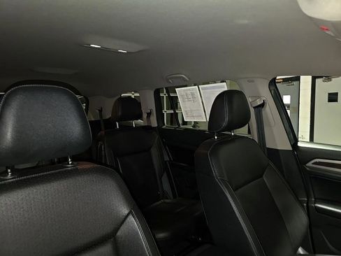 Used 2019 Volkswagen Atlas SE w/ Towing Package image 35