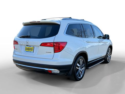 Used 2018 Honda Pilot Touring image 5