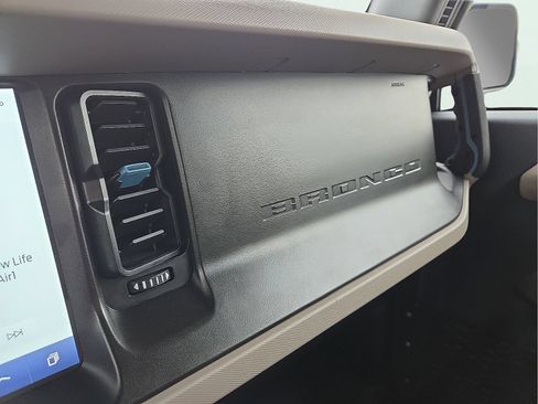 Used 2023 Ford Bronco Wildtrak AWD/4WD image 22