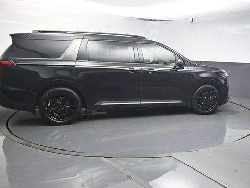 Used 2026 Kia Carnival SX w/ SX Dark Edition Package FWD image 8