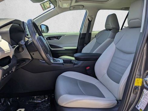 Certified 2020 Toyota RAV4 XLE Premium FWD image 16