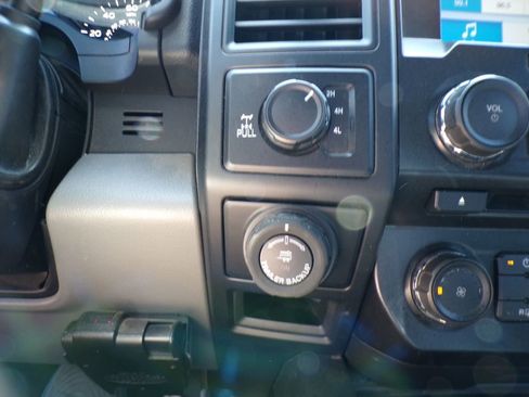 Used 2018 Ford F150 XL w/ Equipment Group 101A Mid AWD/4WD image 16
