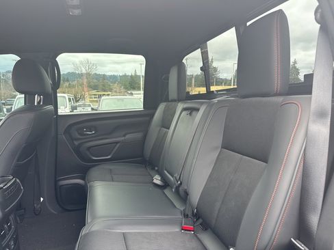 Used 2021 Nissan Titan PRO-4X image 18