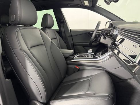 Used 2025 Audi Q8 Premium w/ Black Optic Package AWD/4WD image 33