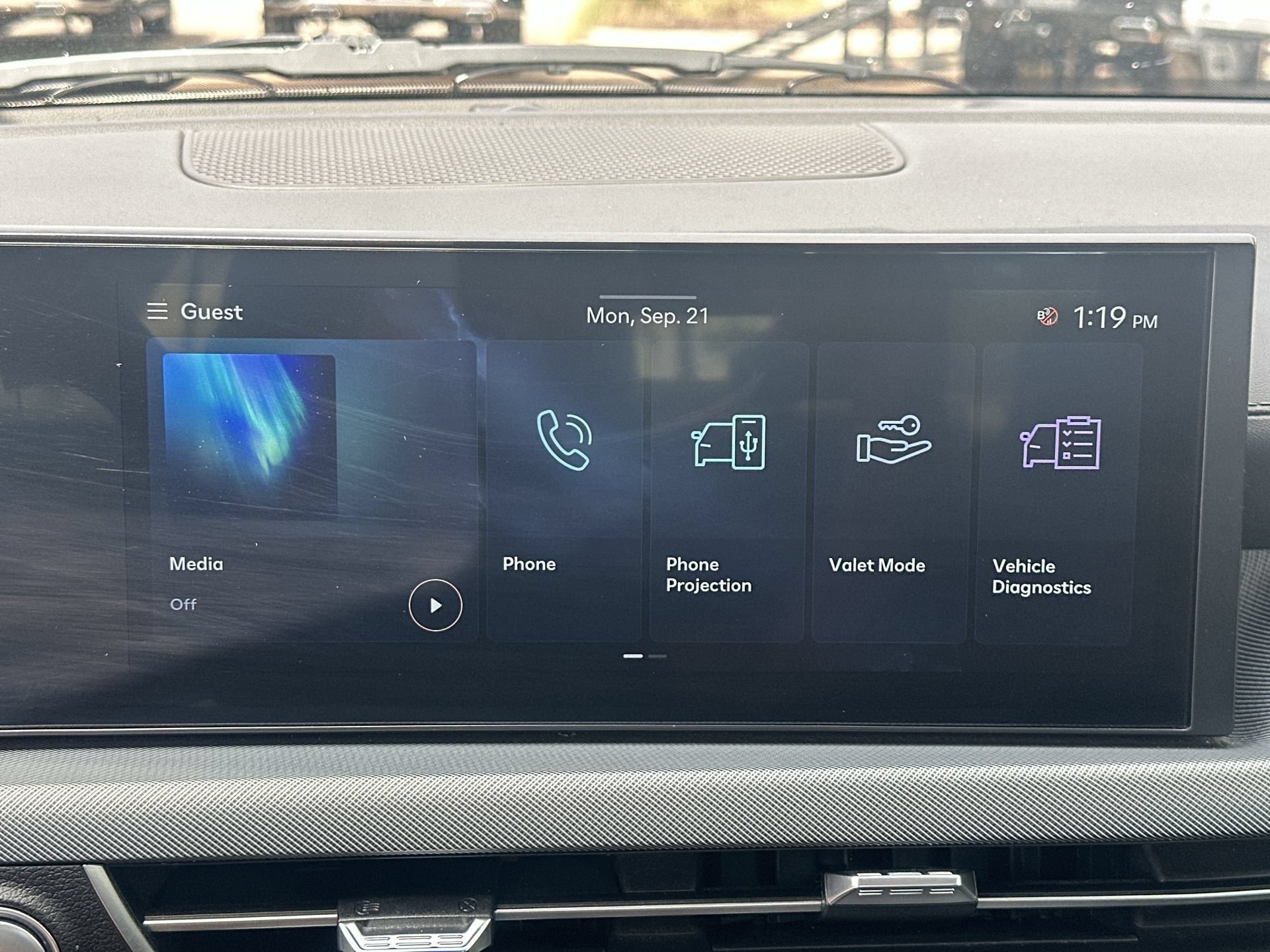 Used 2025 Hyundai Sonata SEL FWD image 25