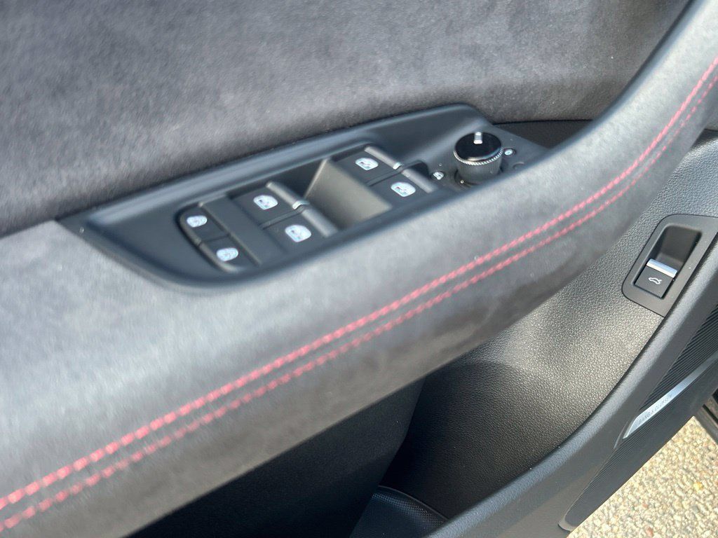 Used 2025 Audi RS Q8 performance AWD/4WD image 16
