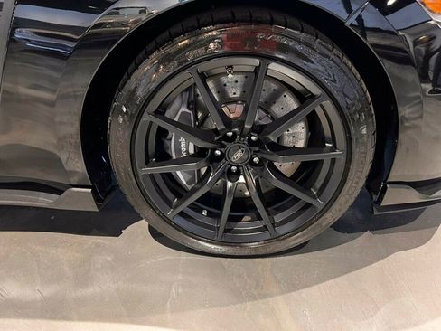 Used 2016 Ford Mustang Shelby GT350 w/ Technology Package image 13