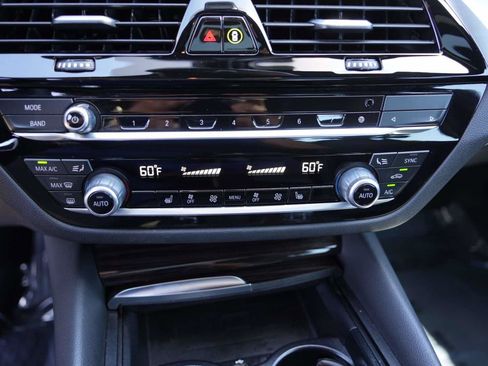 Used 2023 BMW 530i w/ Convenience Package RWD image 19