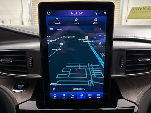 Used 2023 Ford Explorer Platinum w/ Technology Package image 15